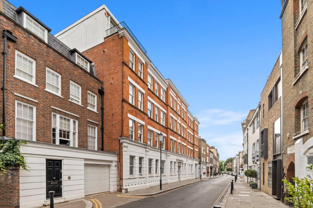 Apartment in London, Royal Borough of Kensington and Chelsea - More