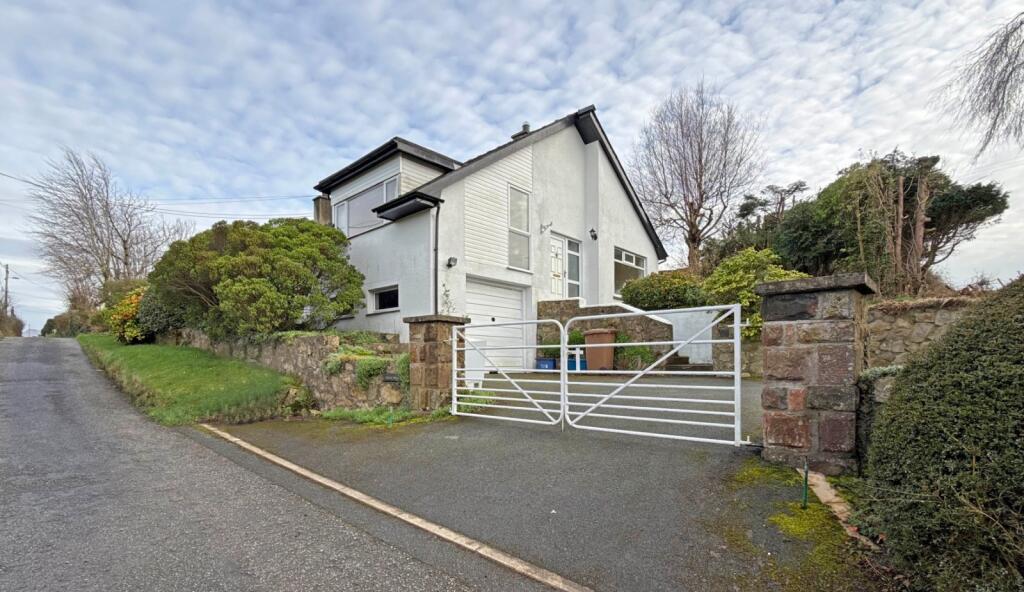 Main image of property: Bryn Y Waen, Y Felinheli, Gwynedd, LL56