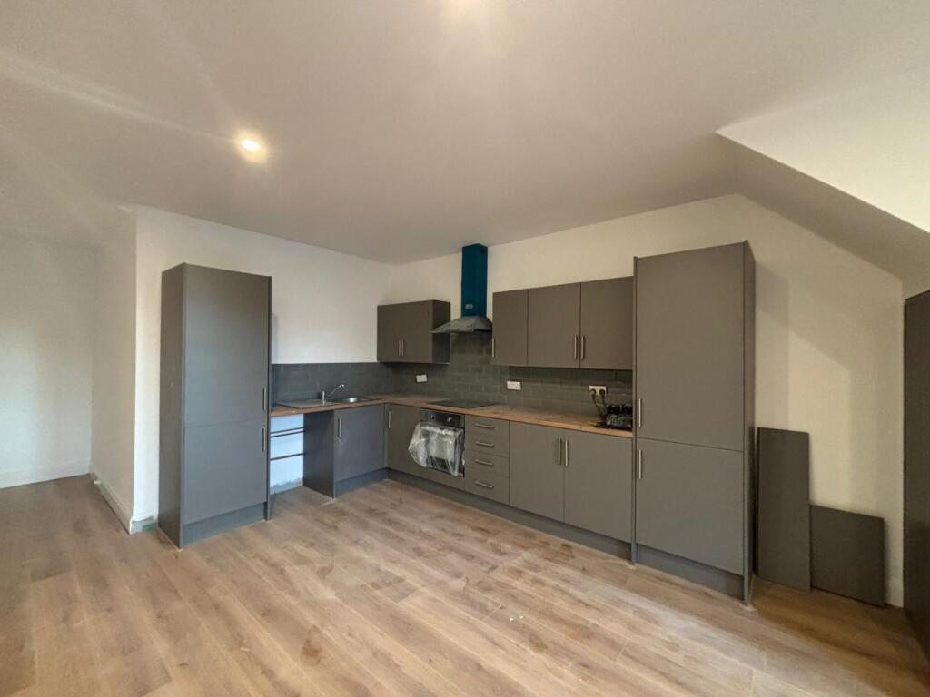 Main image of property: 10 College Street