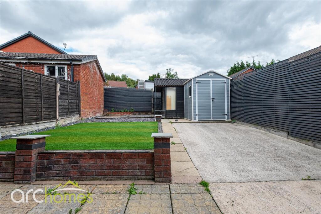 House in Wigan, Greater Manchester - More