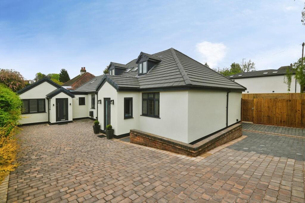 Main image of property: 12 The Dell, Tamworth