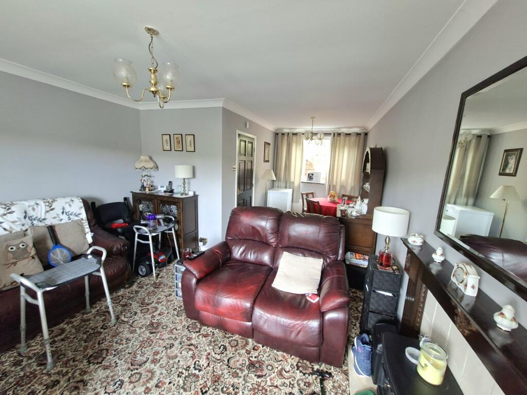 Smithy Moor Avenue, Stocksbridge, S36 photo 5