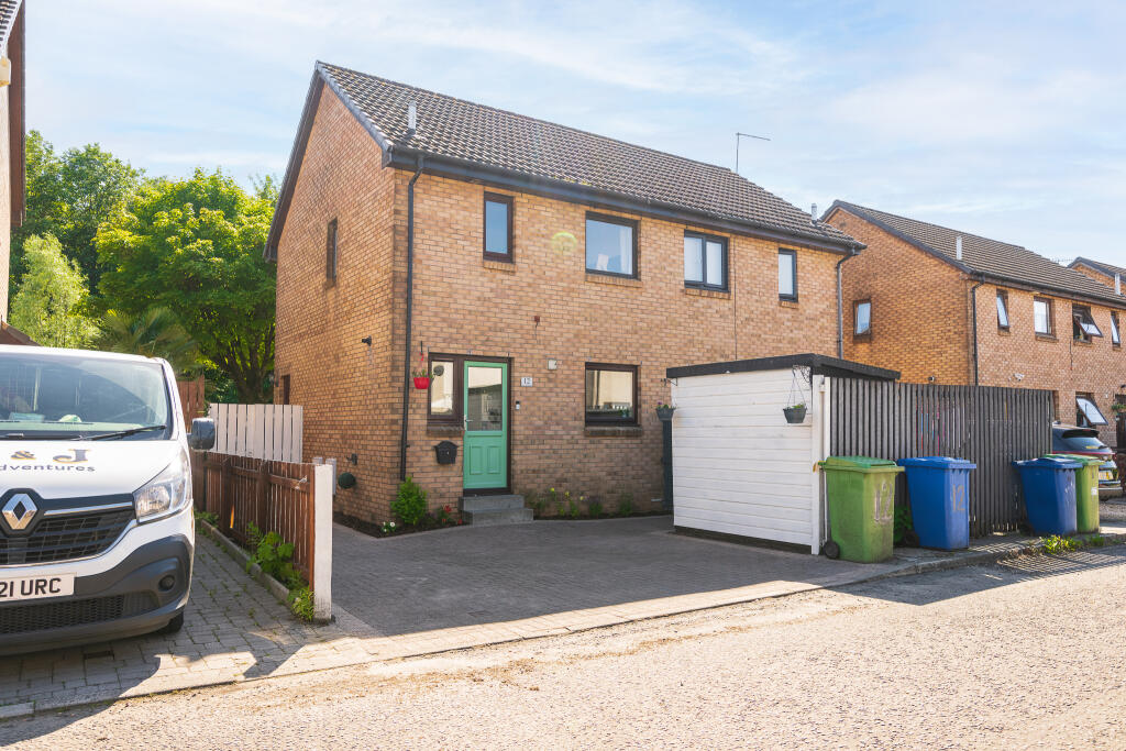 Main image of property: Crosslet Place, Dumbarton, West Dunbartonshire, G82 2LG