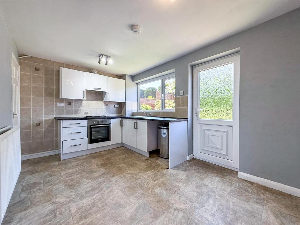 Overton Close, Congleton photo 4