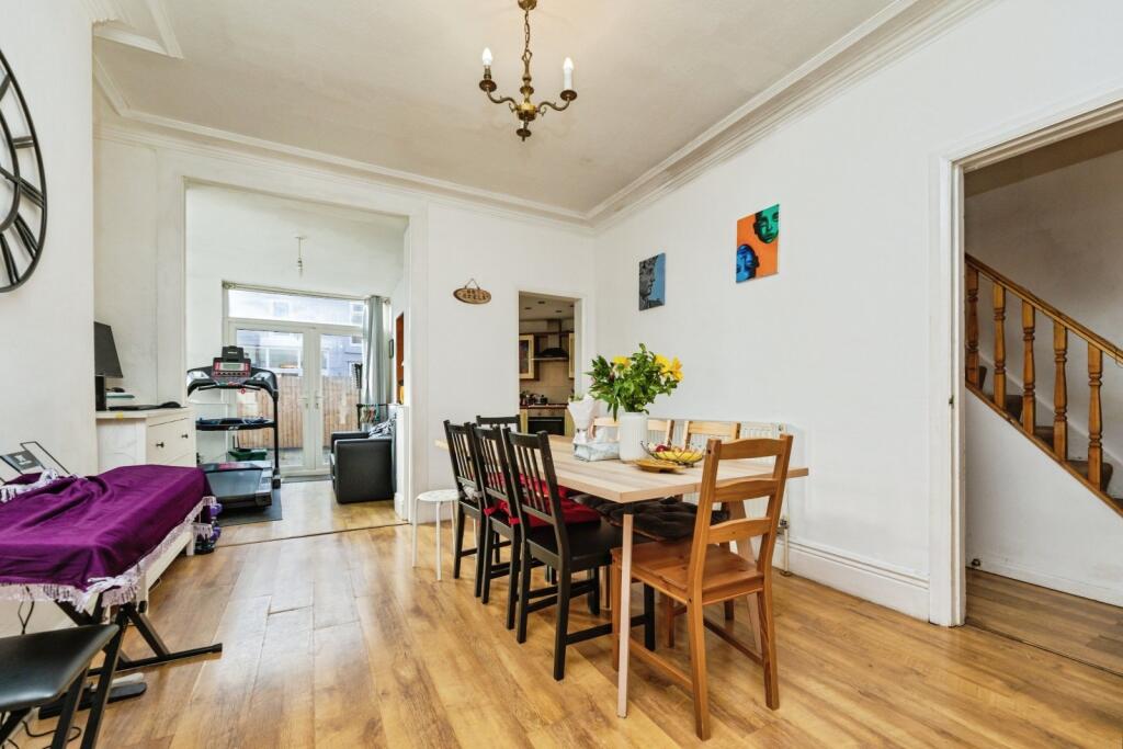 Chantrey Road, Sheffield, South Yorkshire, S8 photo 2
