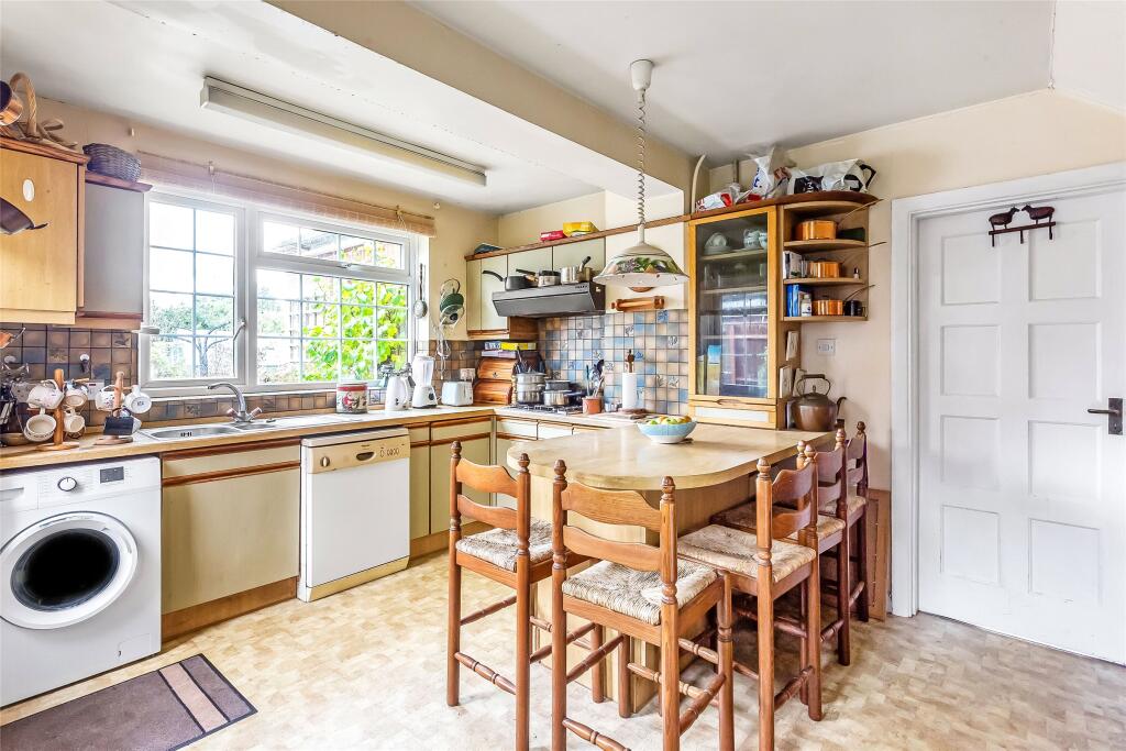 House in Redhill - View 5