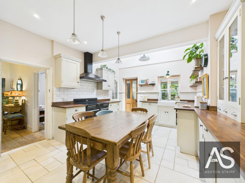 1 Stone Cottage photo 2