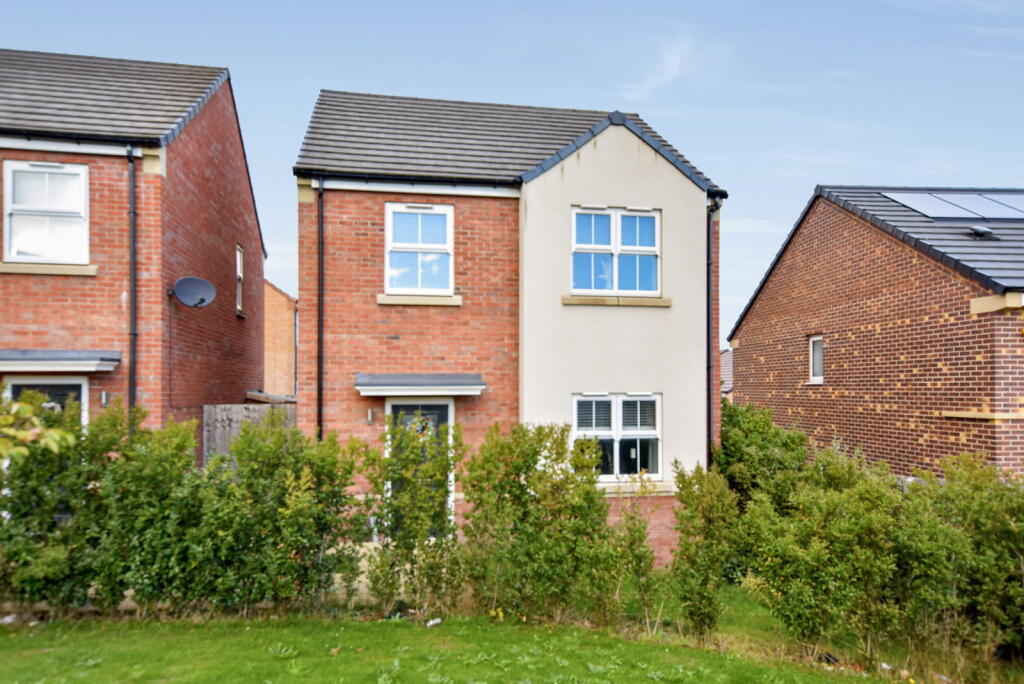 3-bed detached on Cooper Way, STANLEY, Wakefield WF3, £330,000