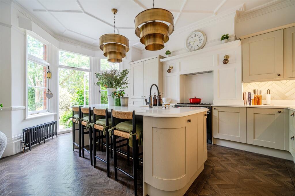 Kings Avenue, Bromley photo 4