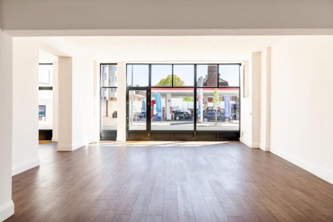 360 Fulham Rd ( shop)-1.JPG