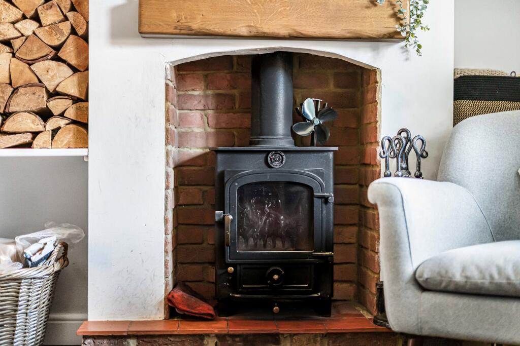 House in Gloucester - View 5