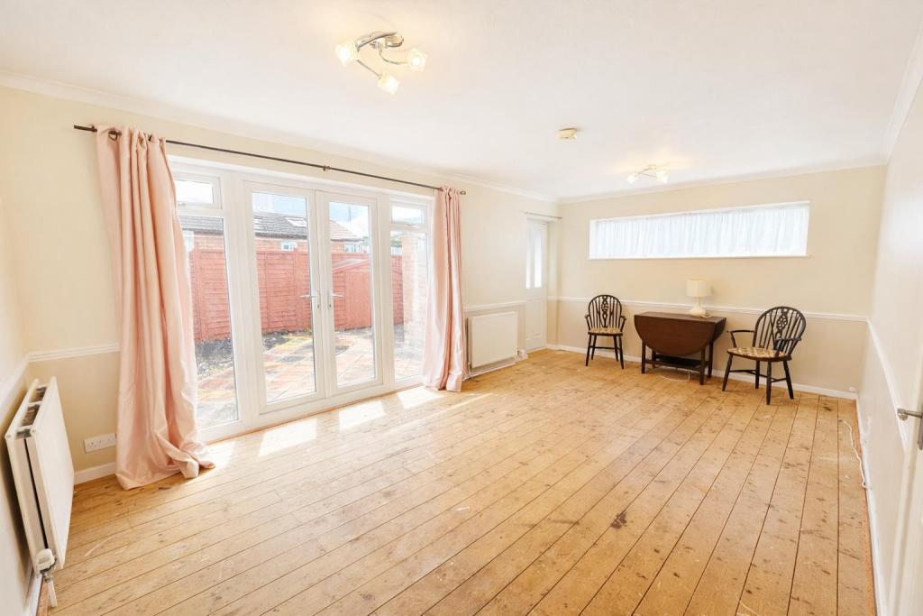 House in Dunstable, Beecroft, Central Bedfordshire - View 3