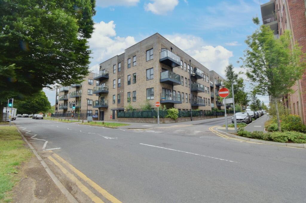 Main image of property: Elliott Court, Oxhey Drive, Watford, Hertfordshire, WD19
