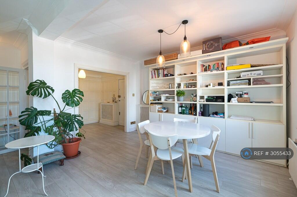 Apartment in London - View 2