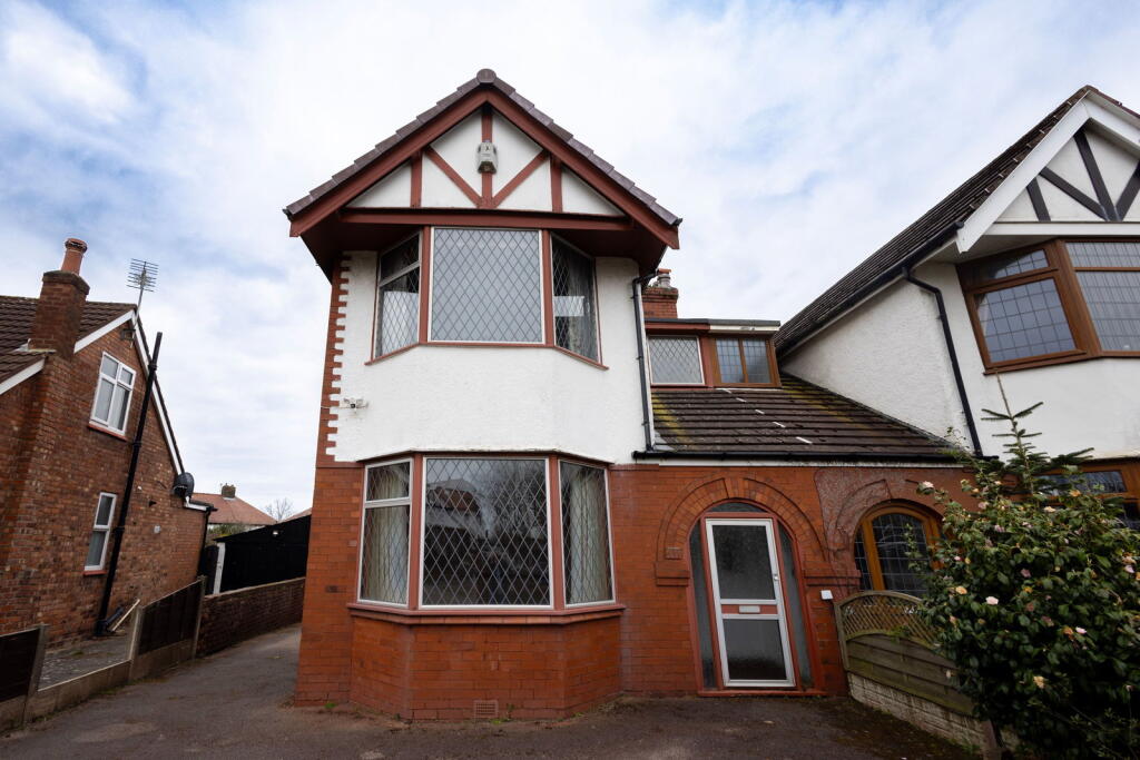 House in Sefton, Liverpool City Region - View 2