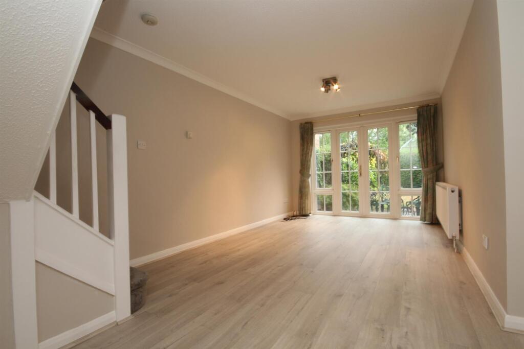 House in Maidenhead, Fishery - View 2