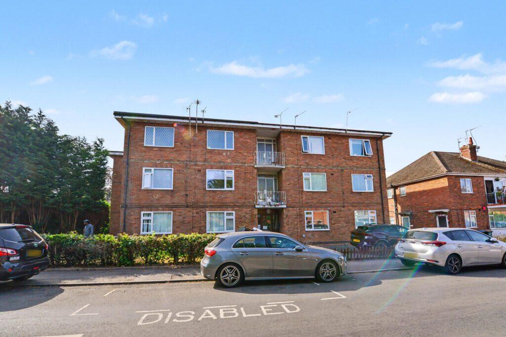 Main image of property: Sunbury Road, Coventry, CV3 4DN