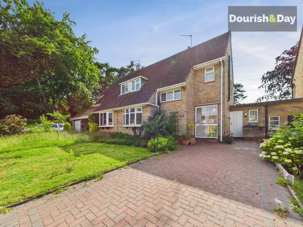 3-bed semi-detached on Springfield Drive, Stafford, ST17, £265,000