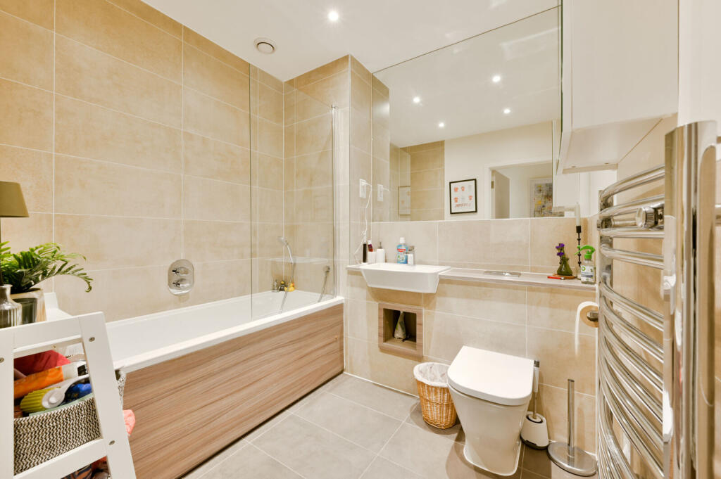 Apartment in London - View 5