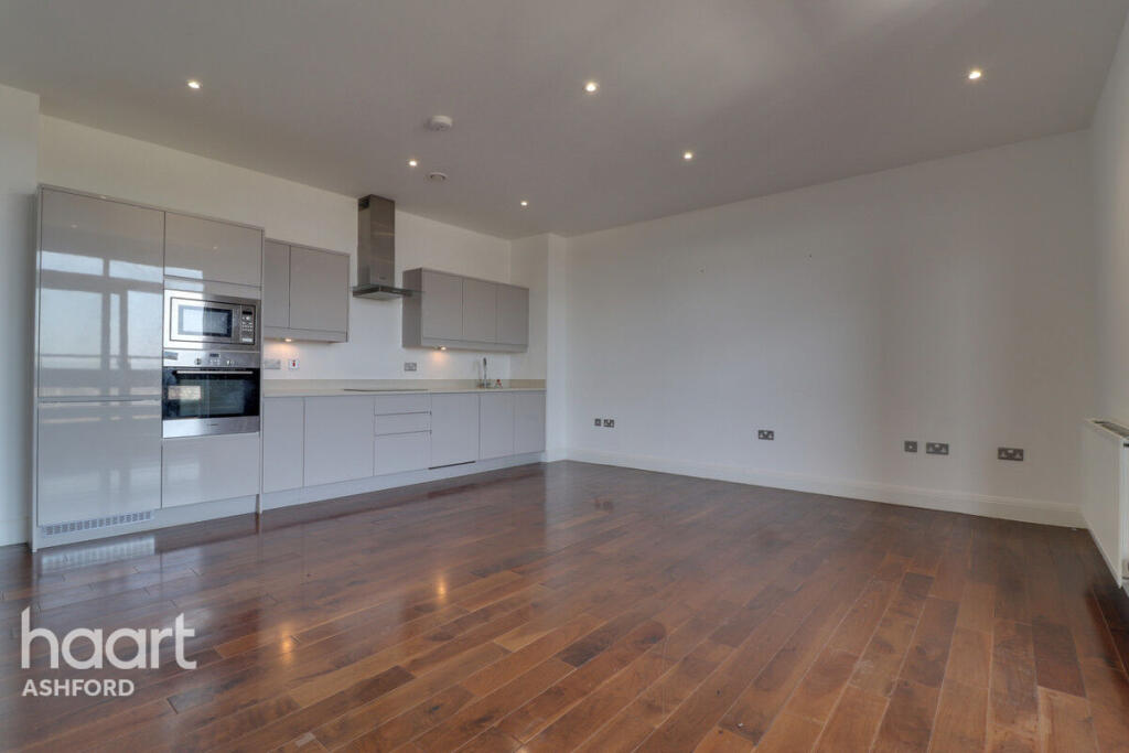 Apartment in Tonbridge - View 3