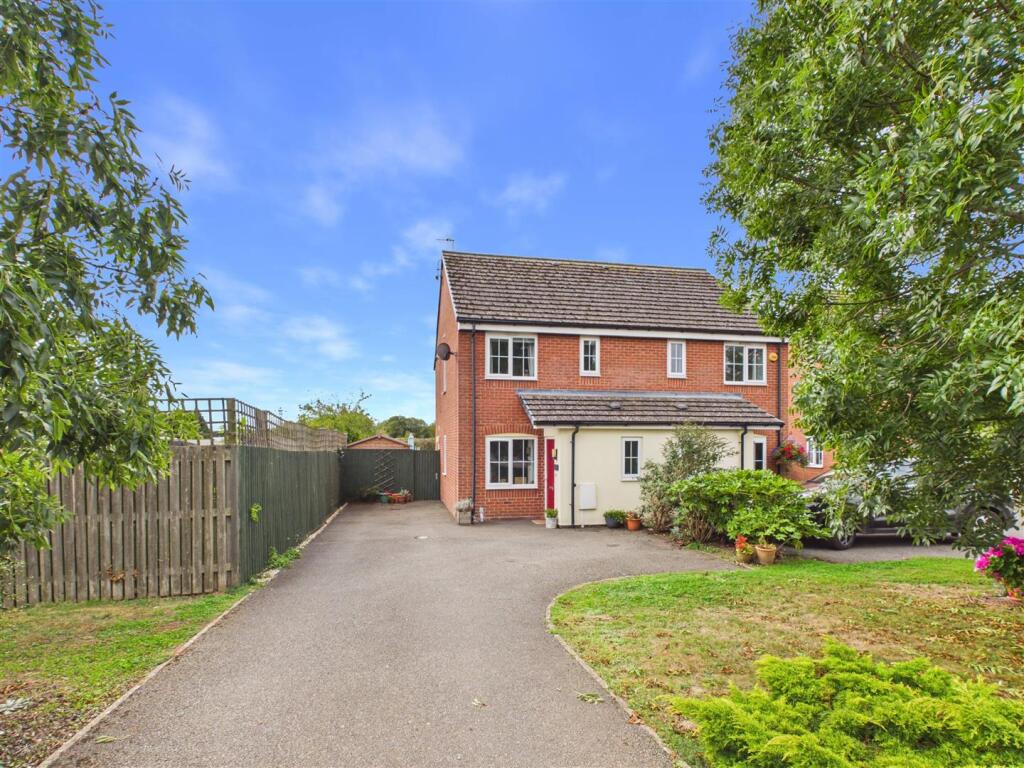 Main image of property: Laurels Road, Offenham, Evesham