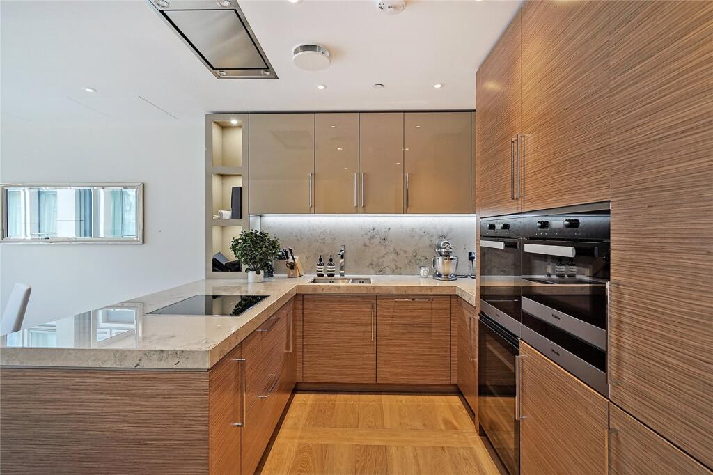 Apartment in London - View 2