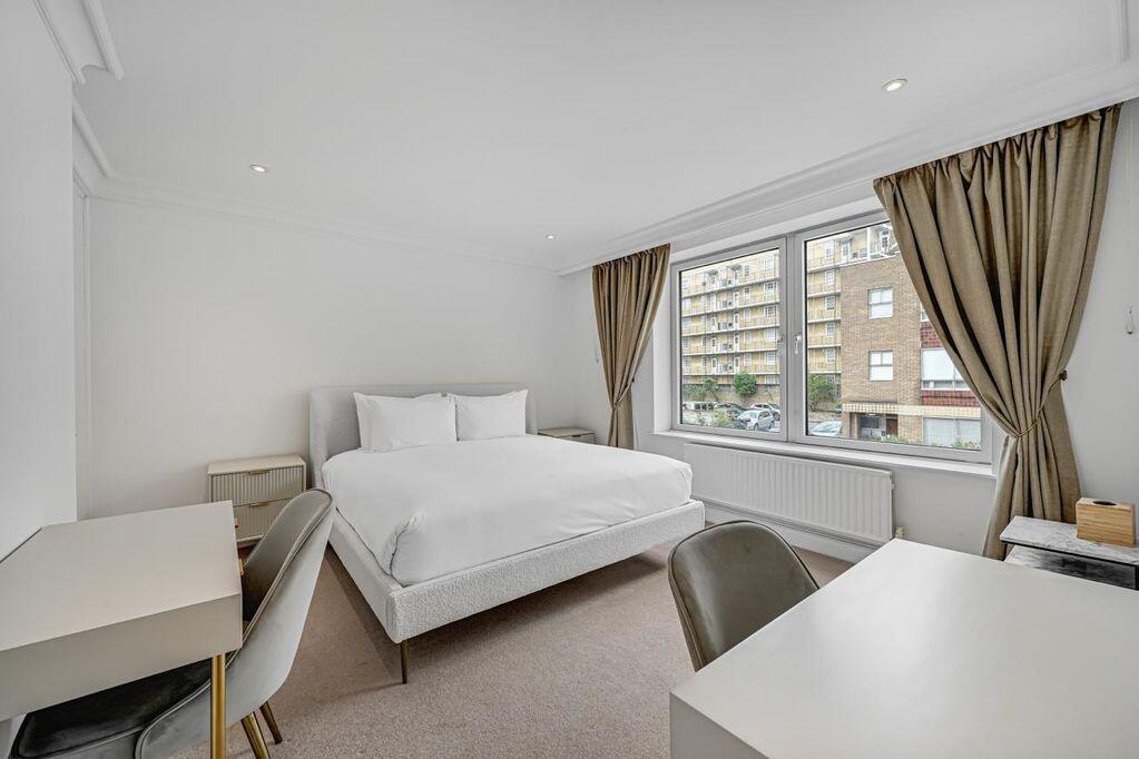 4 bedroom mews property for rent