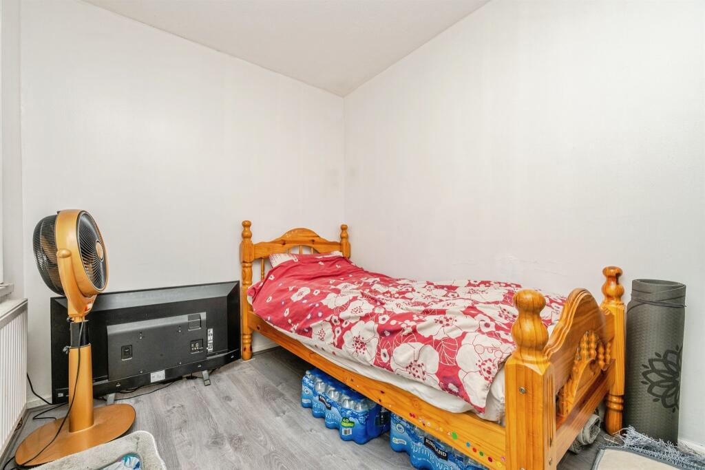House in Birmingham, West Midlands - More