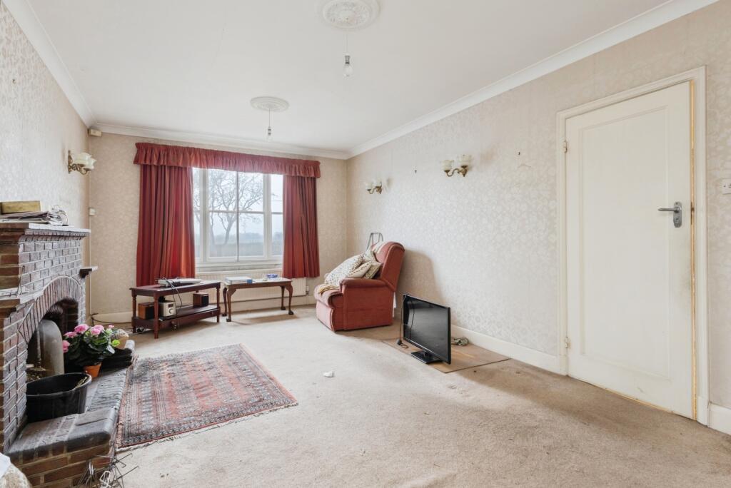 Barnham Broom Road, Wymondham, Norfolk, NR18 photo 3