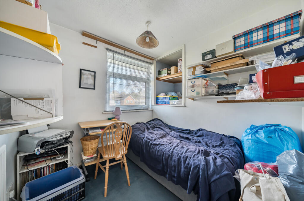 House in Woodley, Wokingham - More