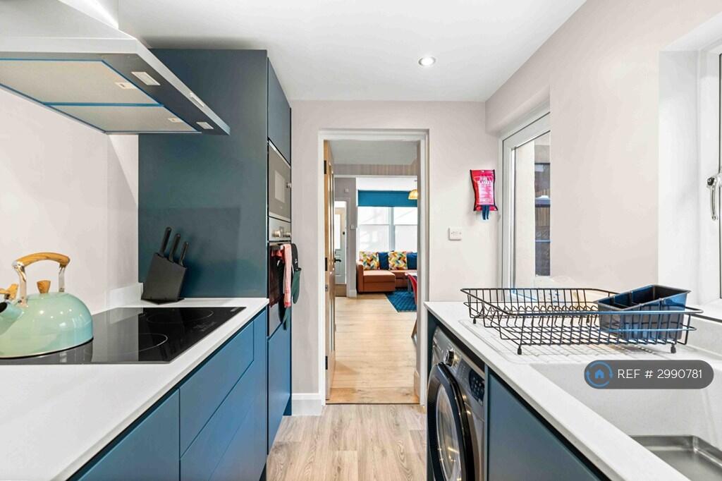 House in Brighton - View 3