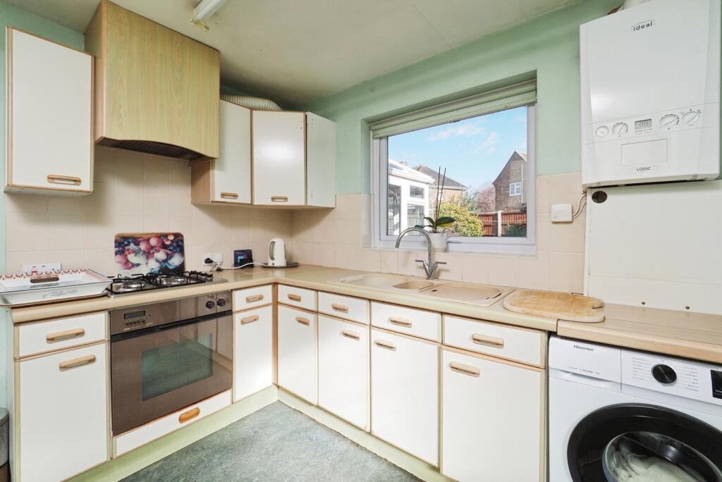 House in Nottingham, Wollaton Vale - View 4