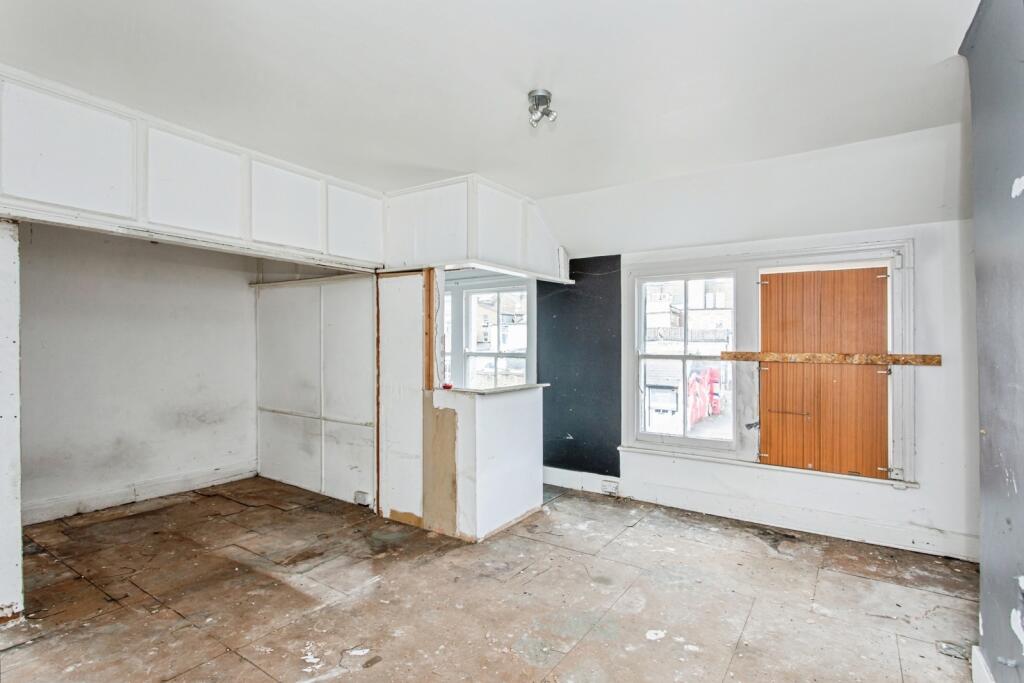 House in Southend-on-Sea, Essex - View 5
