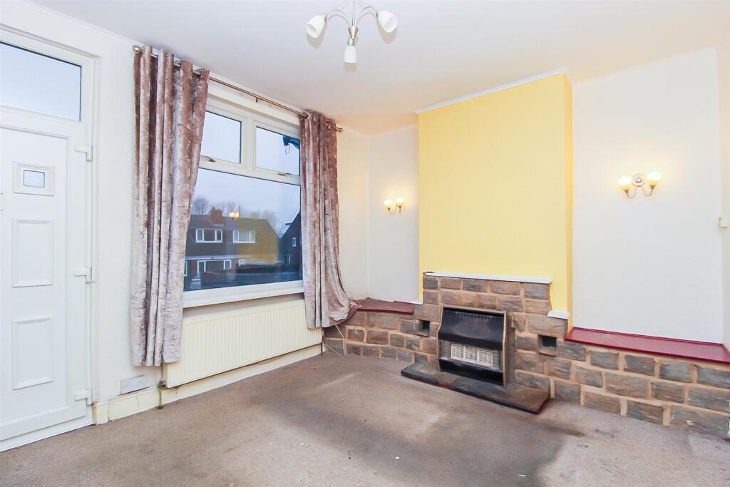 Mount Road, Stanley, Wakefield photo 3
