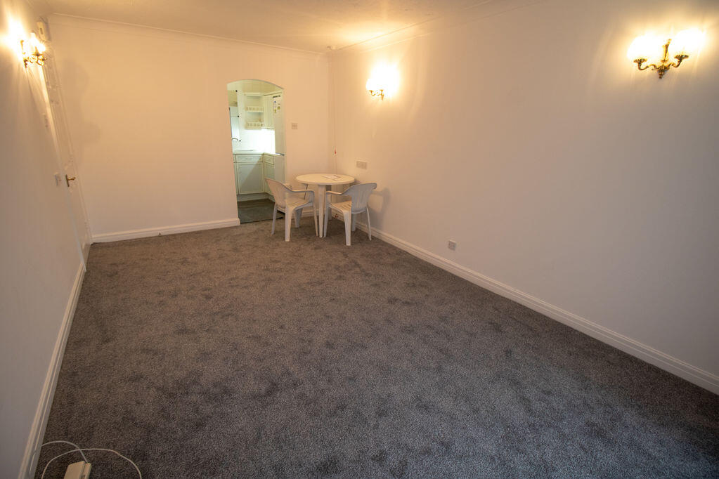 Rydal Court, Kingsbury Avenue, Bolton, BL1 5NJ photo 4