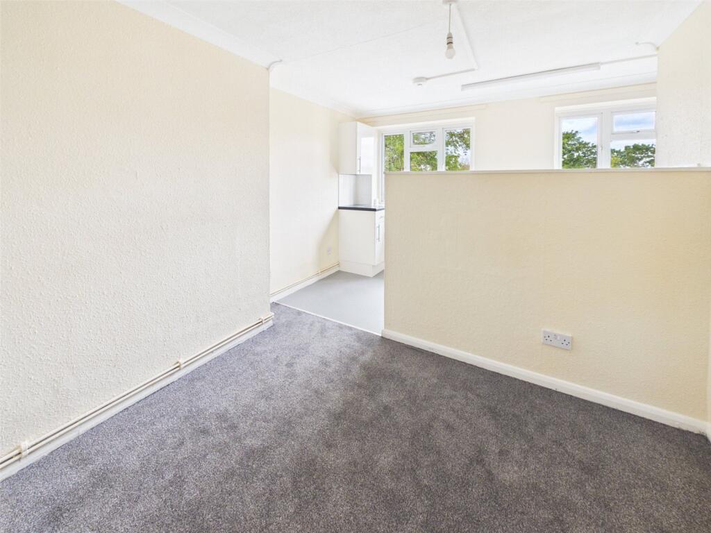 Apartment in Twickenham - View 2