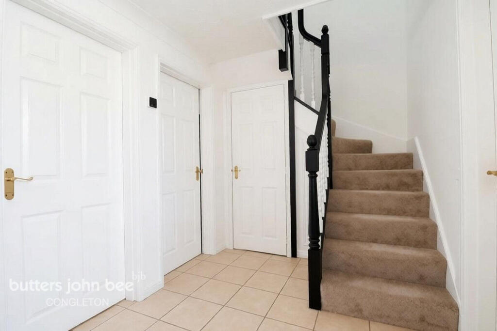House in Congleton, West Heath - View 5