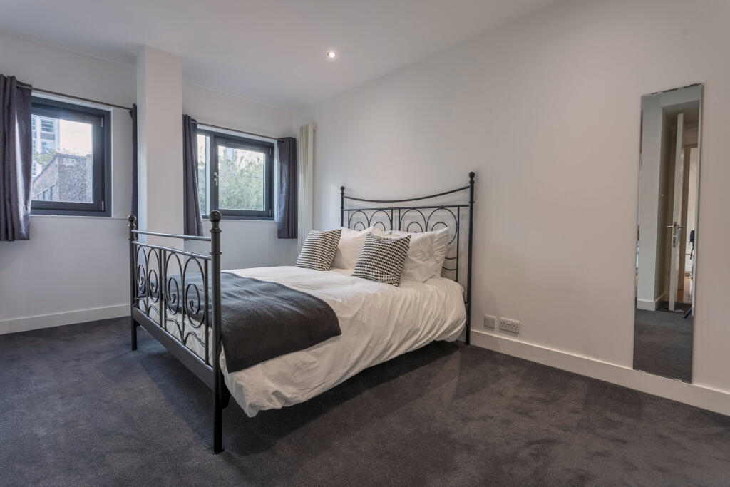Apartment in London - More