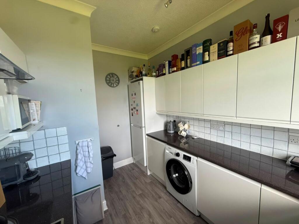 Apartment in Kirkcaldy, Perth and Kinross - View 4
