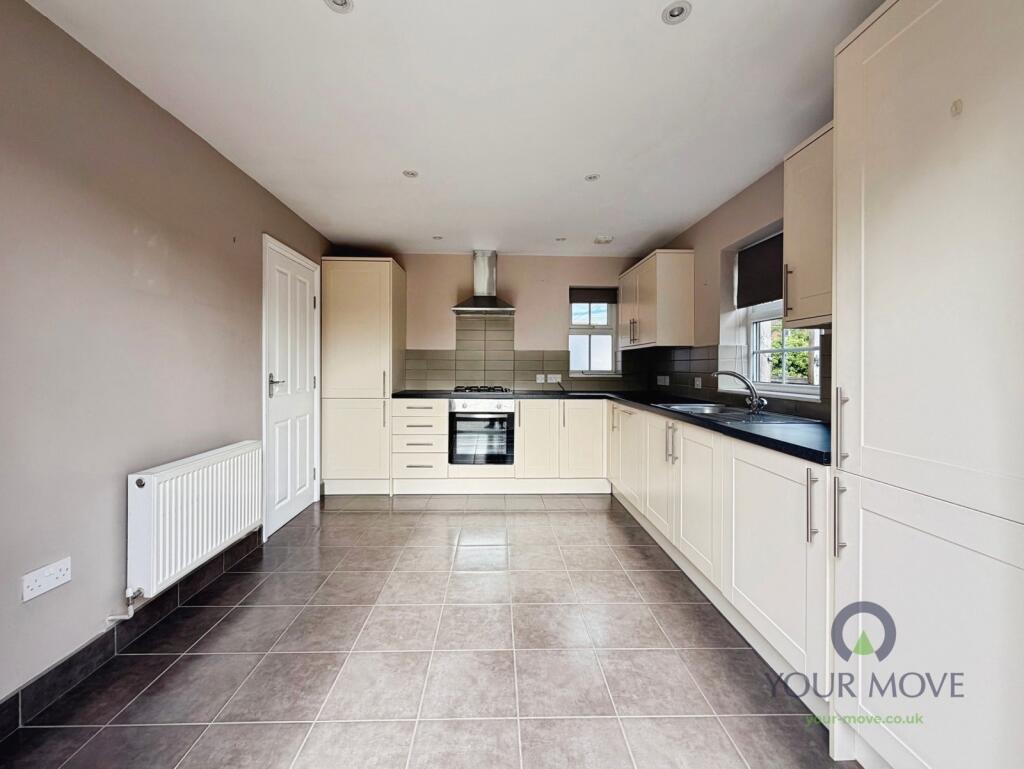 House in Maidstone, Yalding - More