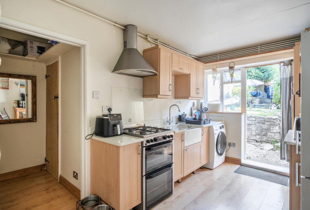 House in Saltford, Bath and North East Somerset - More