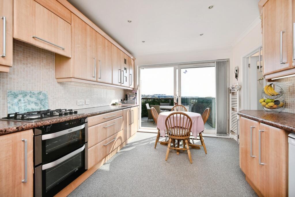 House in Brighton, Saltdean - View 3