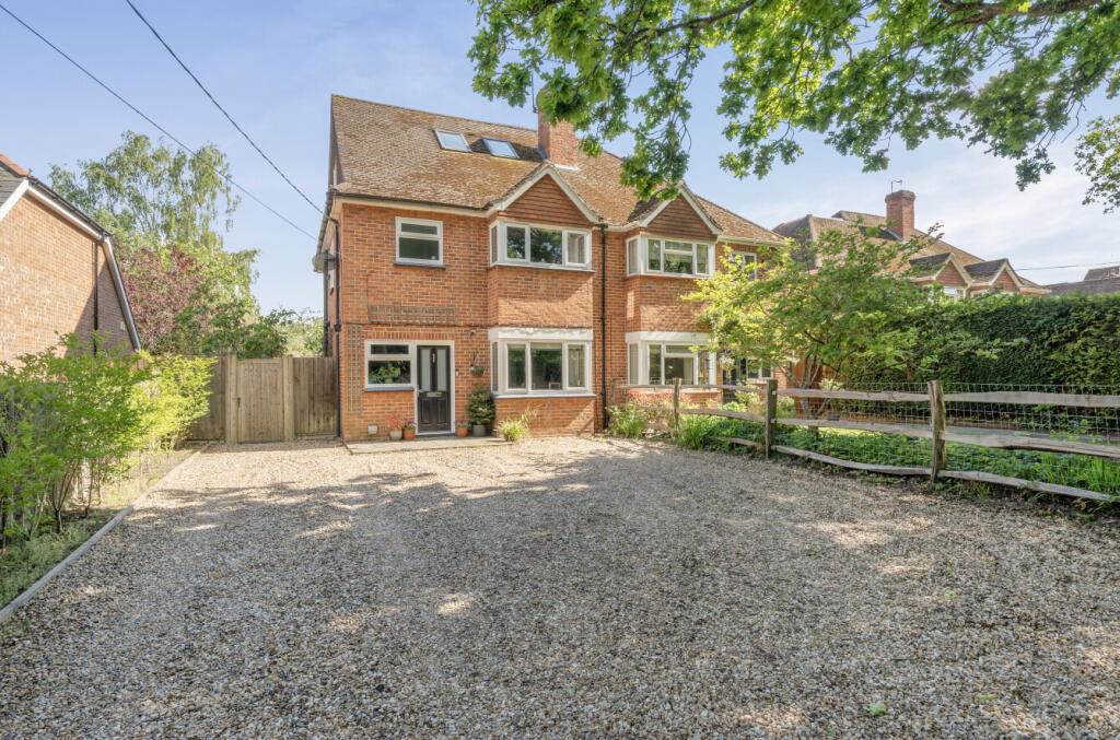 Main image of property: Brentmoor Road, West End, Woking, Surrey, GU24