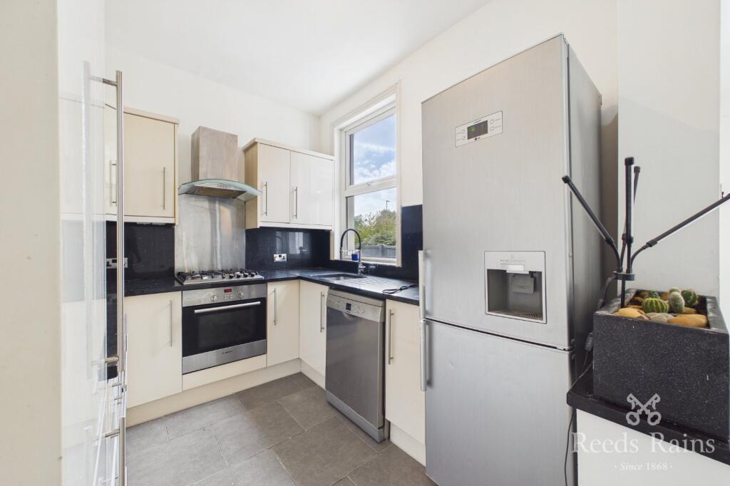 House in Wakefield - View 4