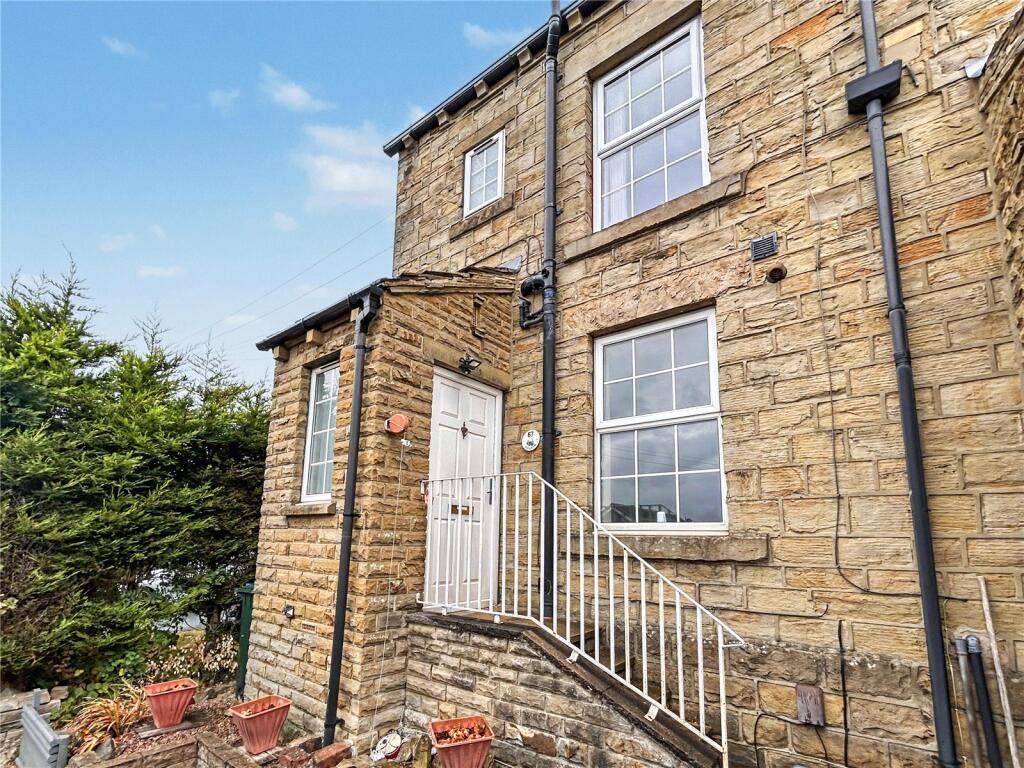 Main image of property: Kilpin Hill Lane, Dewsbury, West Yorkshire