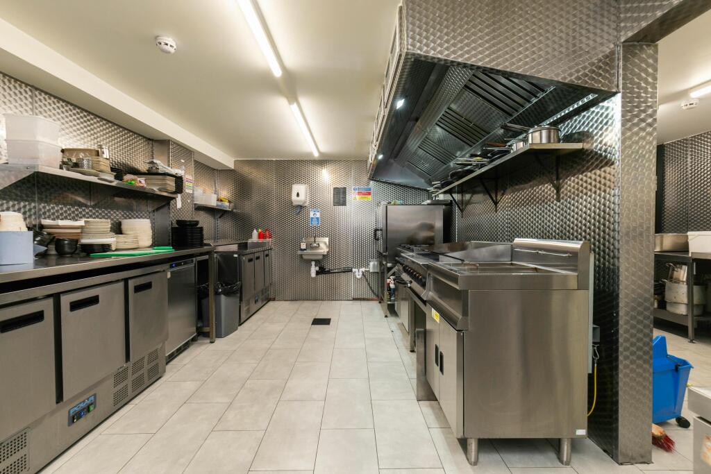 662664 Lea Bridge Road 22.jpg