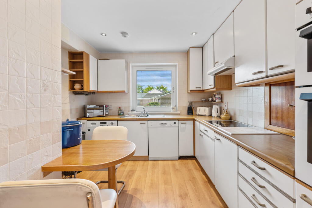 Apartment in Glasgow, East Renfrewshire - View 5