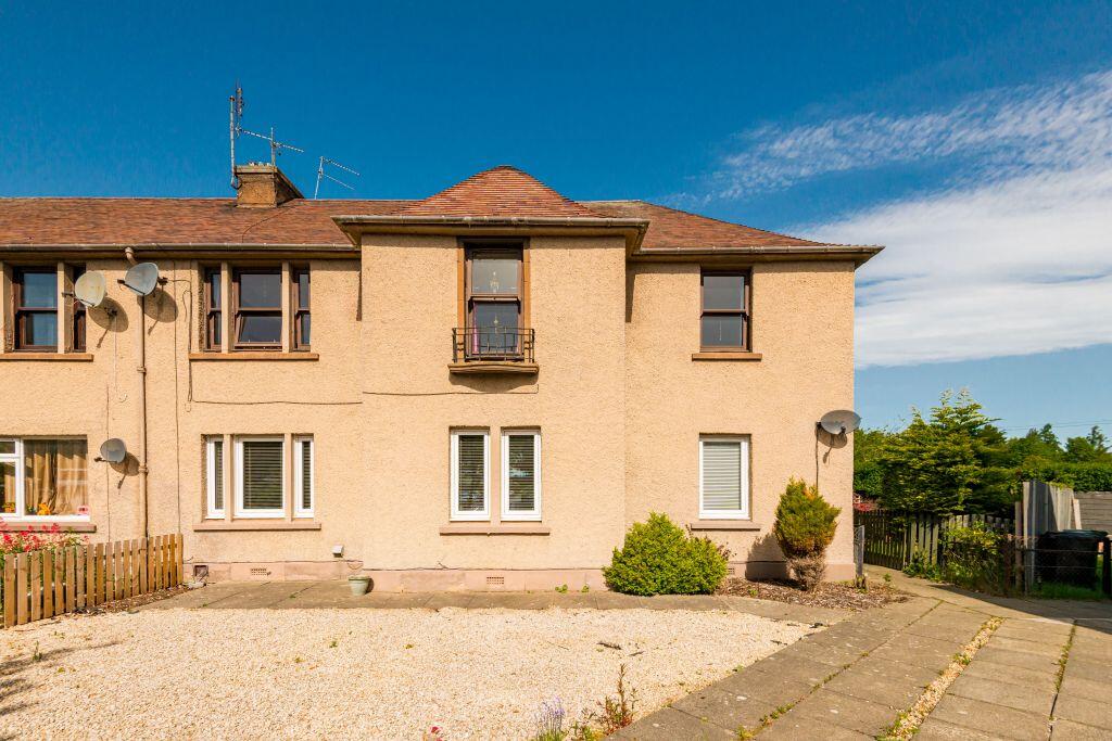 Main image of property: 72 Dobbie's Road, Bonnyrigg, EH19 2AZ