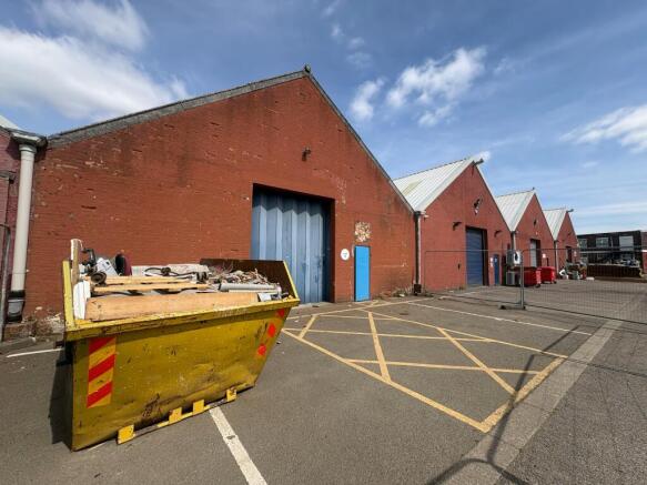 Unit 13 Tewin Court - External (5).jpeg