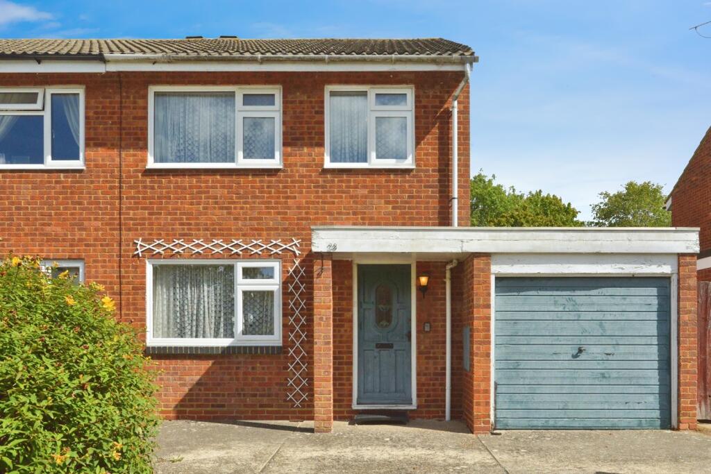 Main image of property: Crosslands, Stantonbury, Milton Keynes, Buckinghamshire, MK14